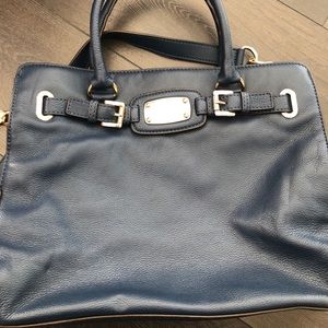 Michael Kors chic leather bag like new